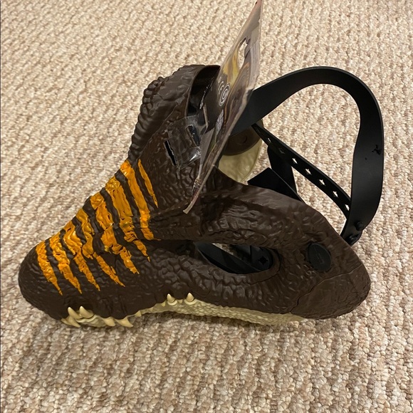 Jurassic World Rebirth Spinosaurus Dinosaur Mask NWT - Picture 2 of 7
